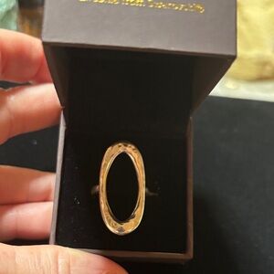 Chic .925 Sterling Silver Hammered Oval Ring